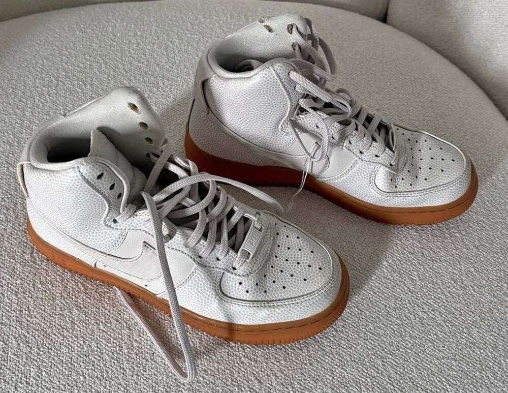 Nike Women's Air Force 1 High SE 6.5 Phantom Gum Sole